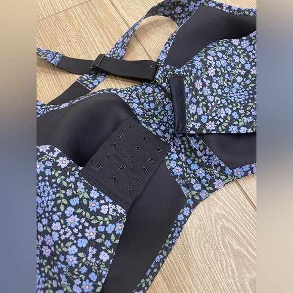 Knix Catalyst Sports Bra - size 7 - Picture 3 of 9